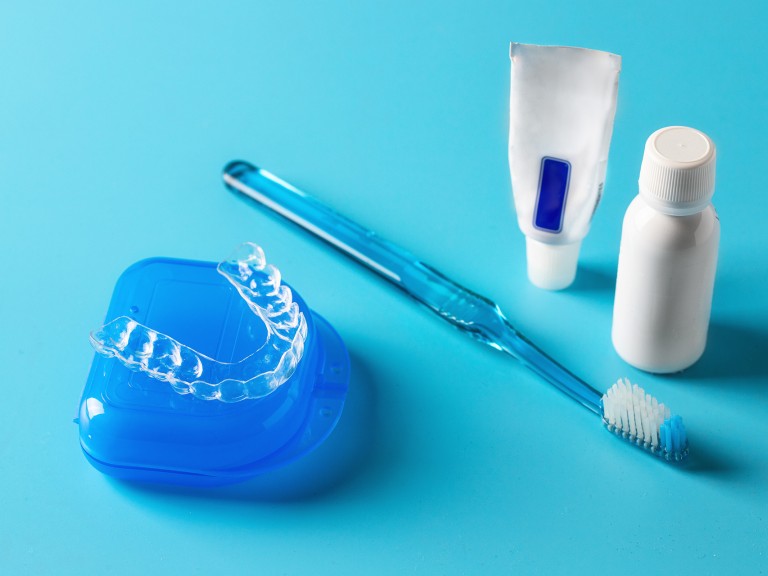 Your Essential Guide to Do’s & Don’ts for Aligners, Mouth Guards, and Retainers